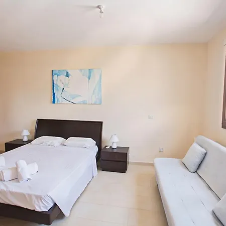 Enjoy A Holiday Of A Lifetime Renting Your Own Private In At The Best Rate 1279